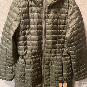 Brand new north face Women jacket *olive green